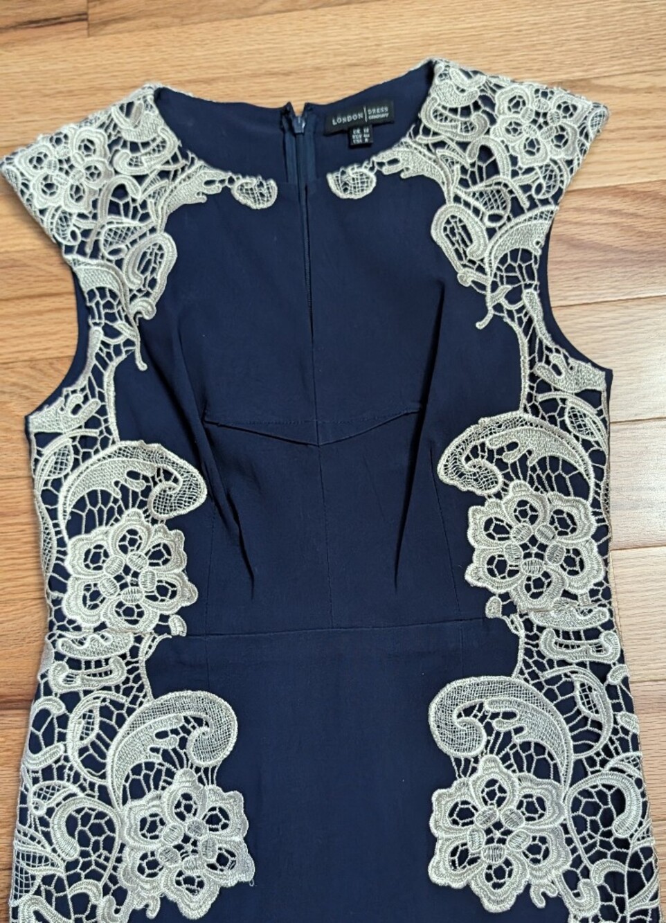 ModCloth Lace Lakeside Libations Sheath Dress 8 London Dress Company Ivory Navy - Picture 5 of 11
